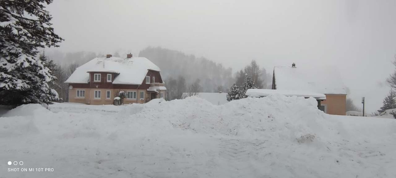 Holiday Home Moldava Екстериор снимка